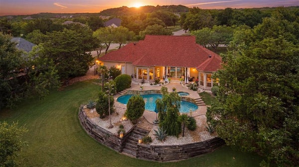 1529 CYPRESS BEND DR, CEDAR HILL, TX 75104 - Image df104f36b41860099b81e9b89e02f17d/793328358