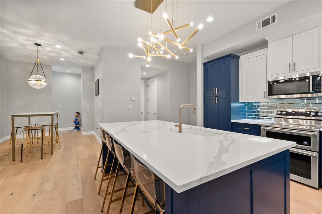 1207 Beaconsfield Lane 405