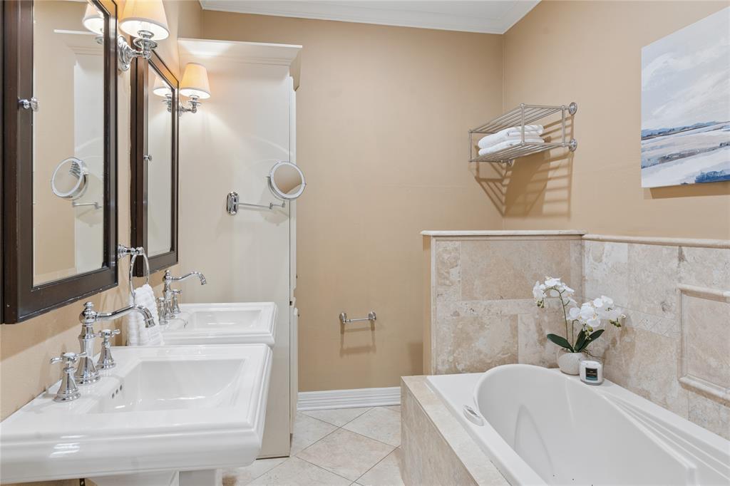 Country Club Estates - Residential