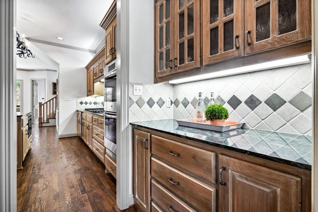 V W Greenwades - Residential