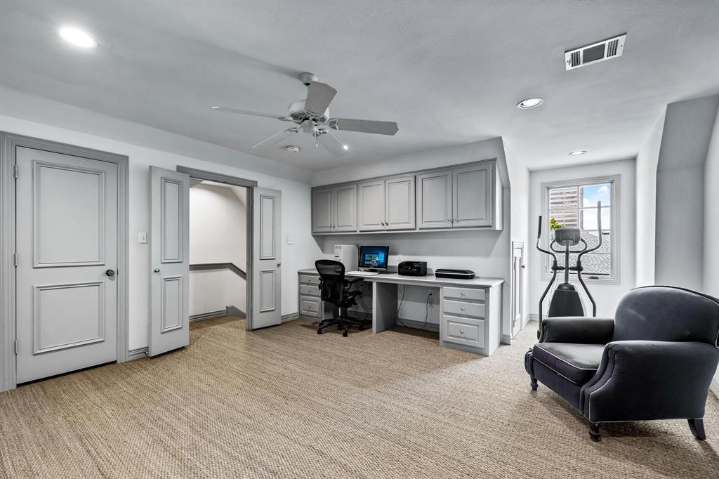 V W Greenwades - Residential