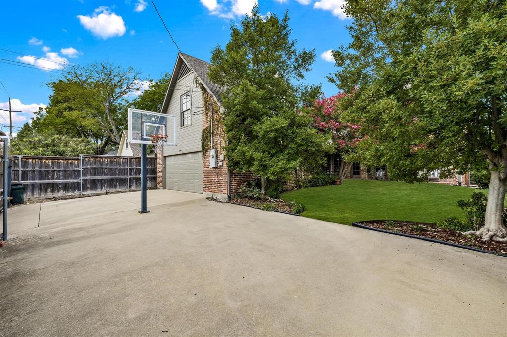 V W Greenwades - Residential