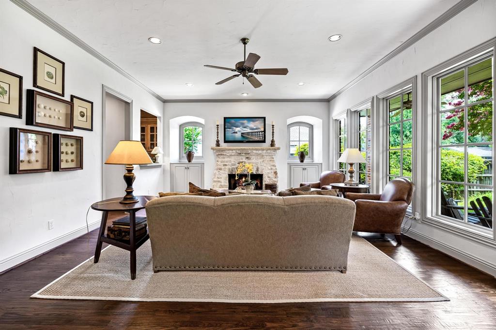 V W Greenwades - Residential