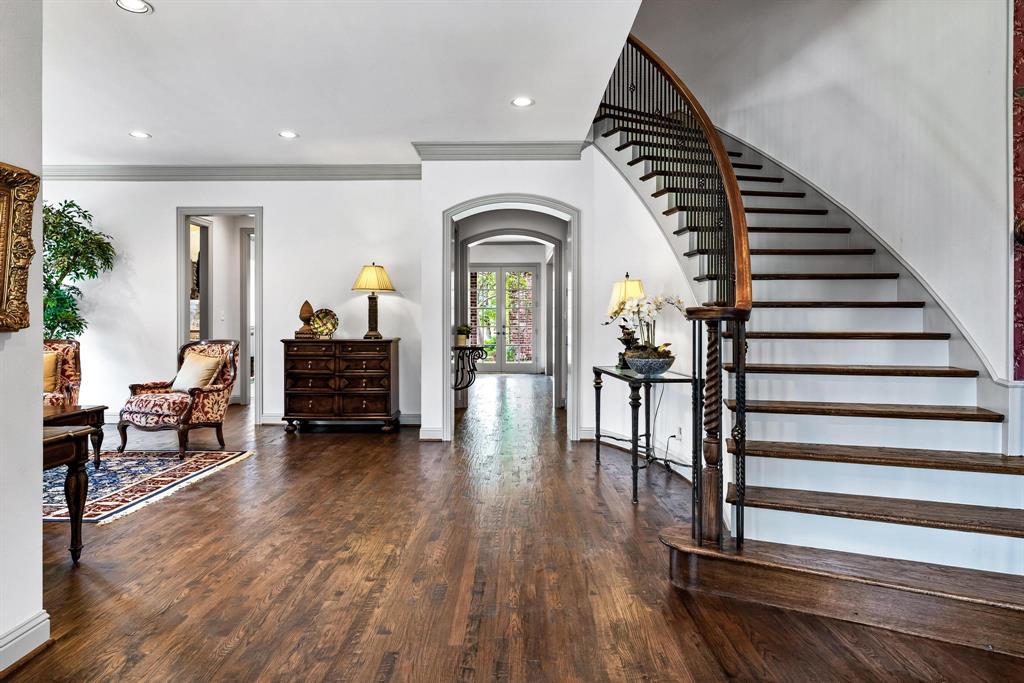 V W Greenwades - Residential