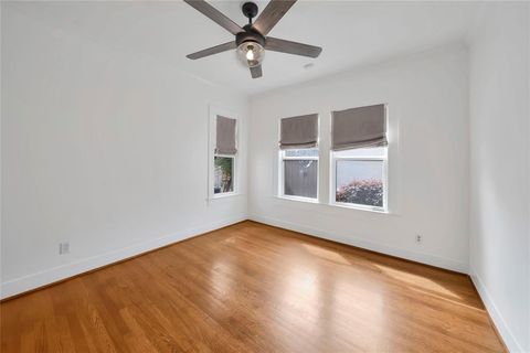 Tiny photo for 930 N Clinton Avenue, Dallas, TX 75208 (MLS # 21006692)