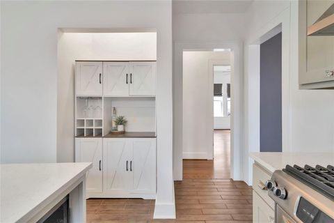 Tiny photo for 930 N Clinton Avenue, Dallas, TX 75208 (MLS # 21006692)