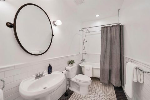 Tiny photo for 930 N Clinton Avenue, Dallas, TX 75208 (MLS # 21006692)