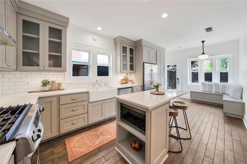 Tiny photo for 930 N Clinton Avenue, Dallas, TX 75208 (MLS # 21006692)