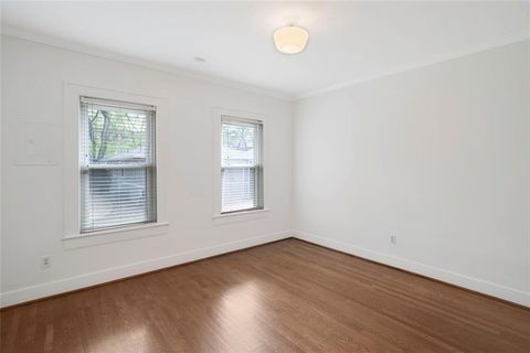 Tiny photo for 930 N Clinton Avenue, Dallas, TX 75208 (MLS # 21006692)