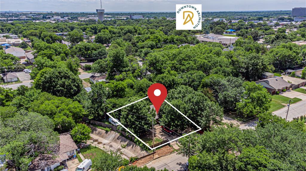 605 N Pecan Street A and B