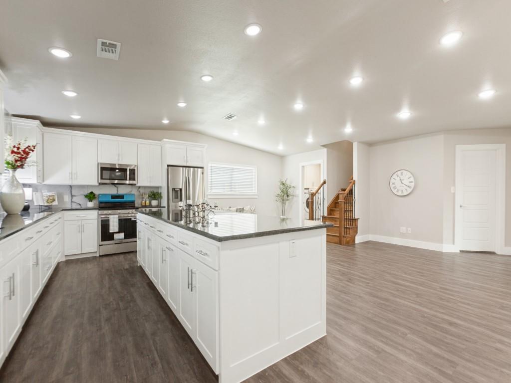 407 Pleasant Valley Lane