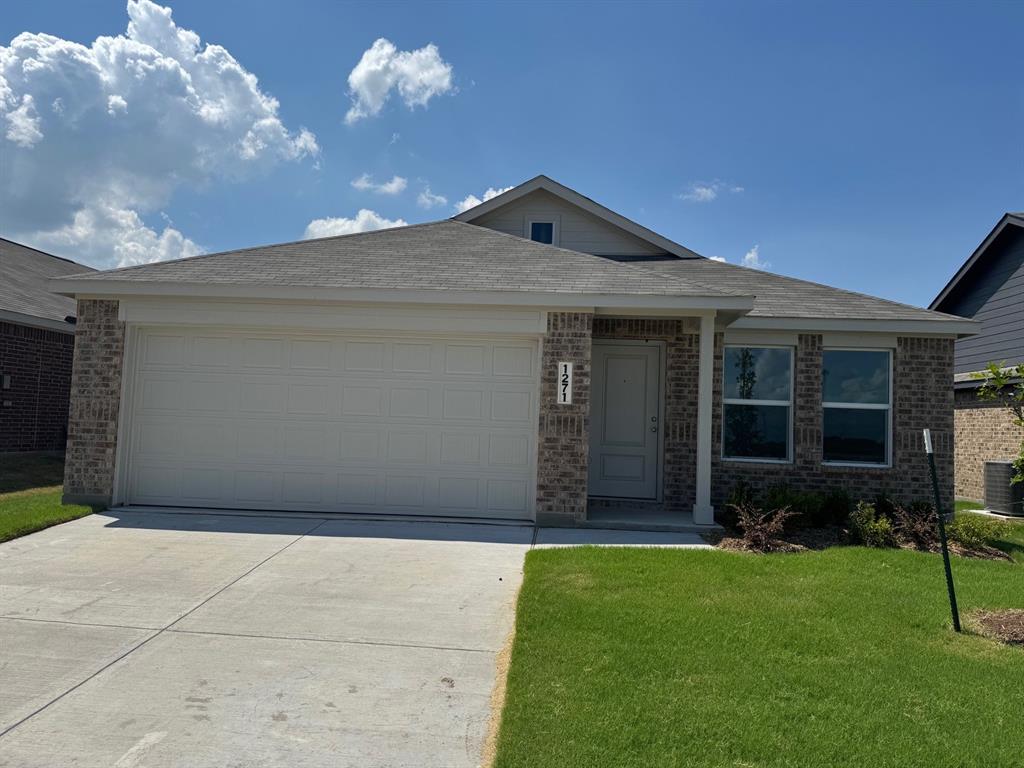 Photo of 1271 Falcon Heights DR, Forney, TX 75126 (MLS # 21330250)