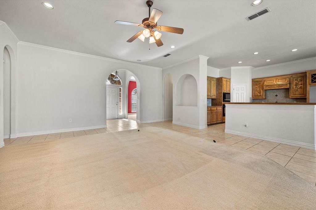 913 Shady Vale Drive