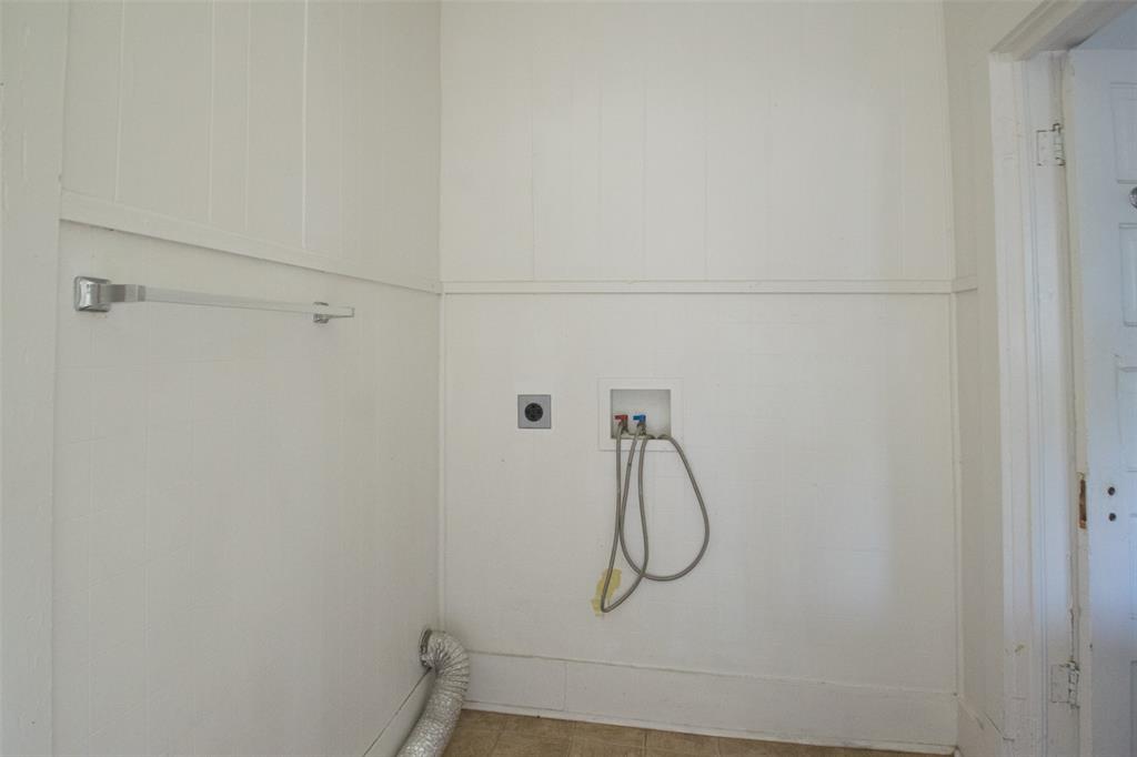 E Puchalski - Residential Lease