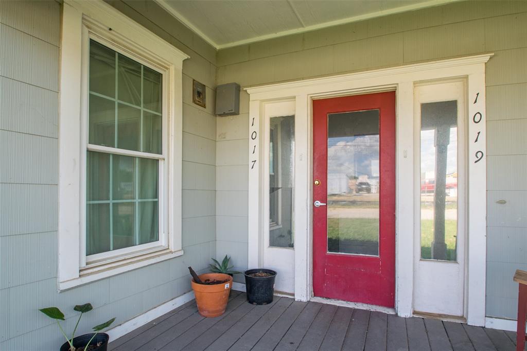 E Puchalski - Residential Lease