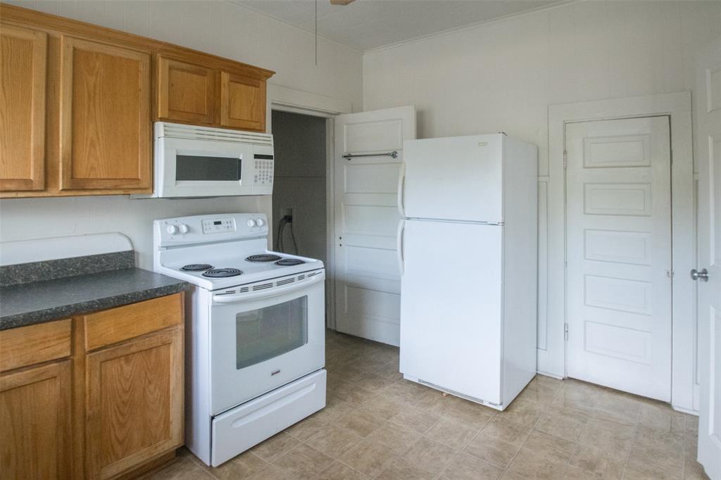 E Puchalski - Residential Lease