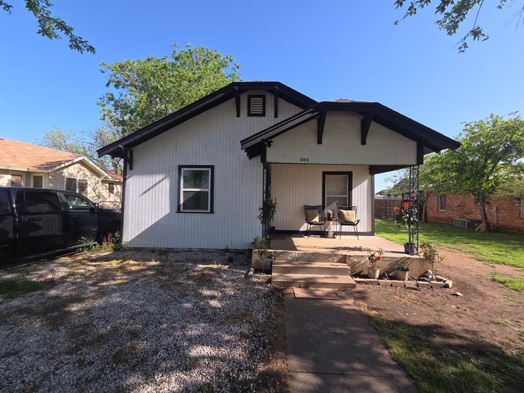 304 W Hamilton Street