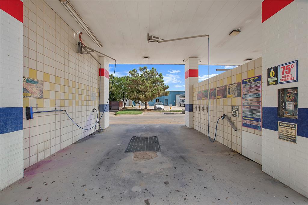 KWIK-TRINITY ADDITION - Commercial Sale