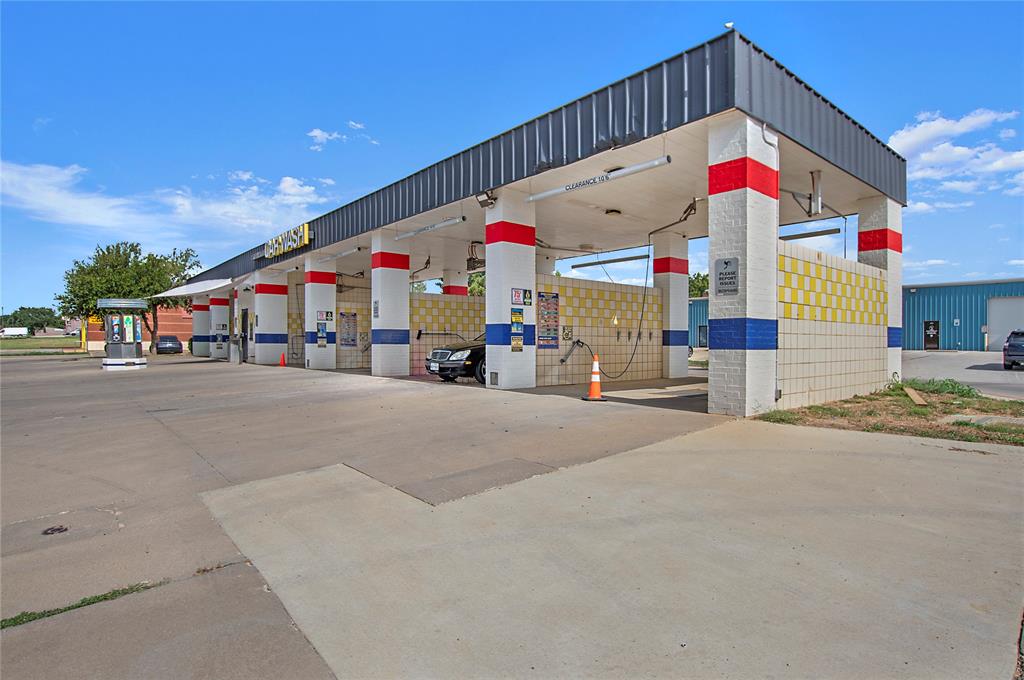 KWIK-TRINITY ADDITION - Commercial Sale