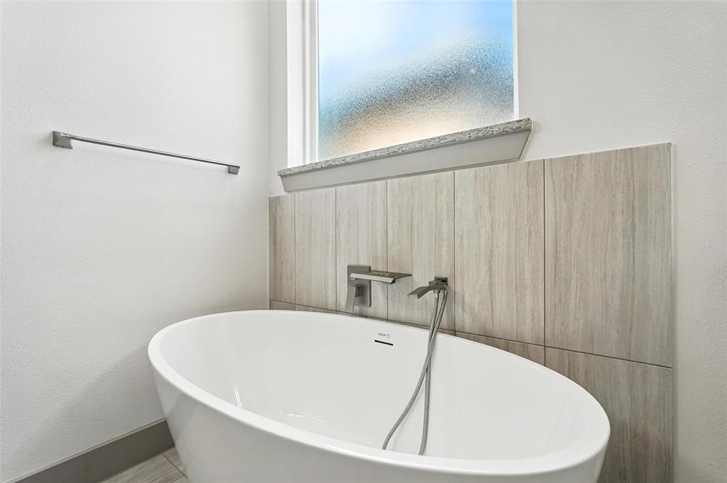 SKYLINE ESTATES 1ST INST - Residential