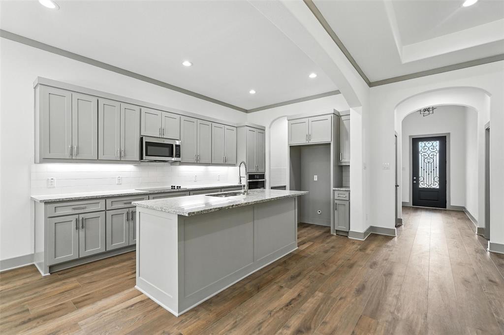 SKYLINE ESTATES 1ST INST - Residential