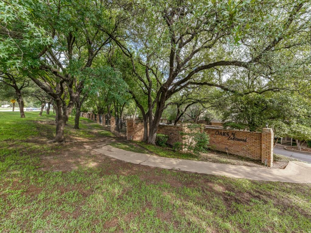 7151 Gaston Avenue 906