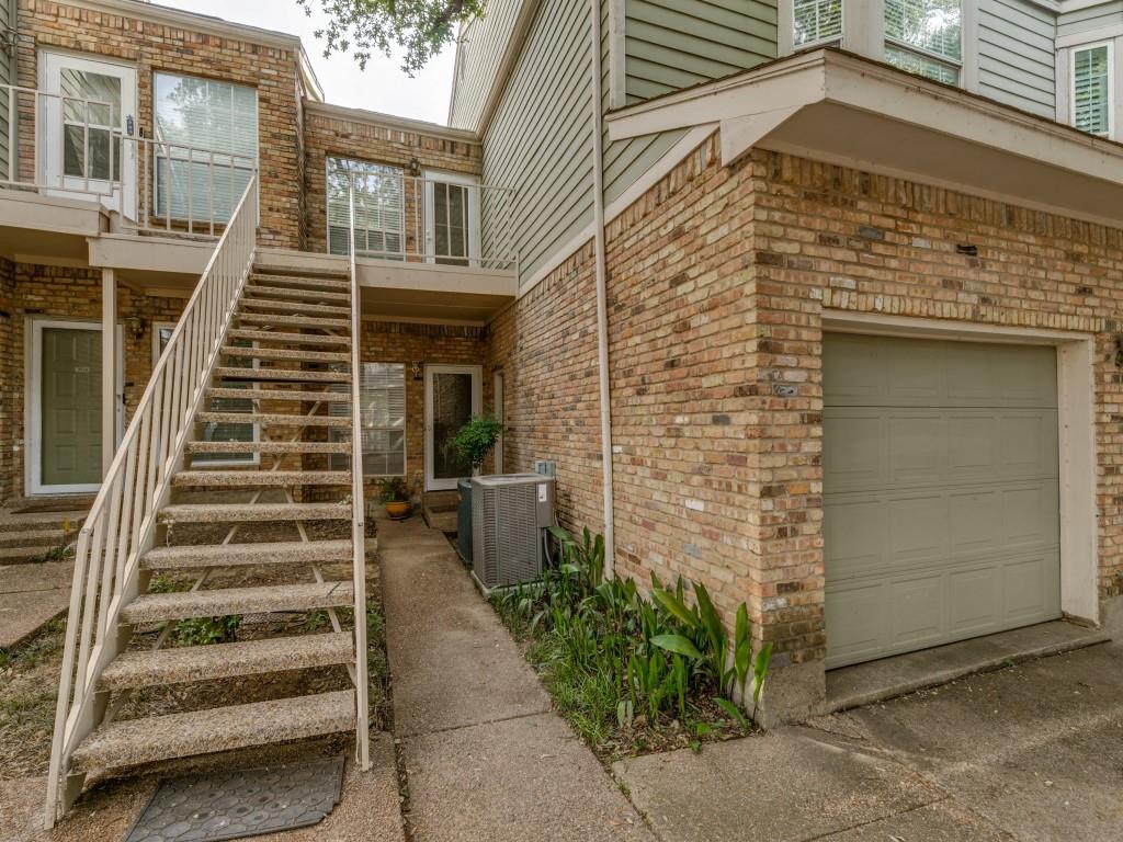 7151 Gaston Avenue 906