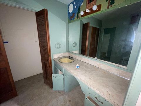 Tiny photo for 188 Pryor Street, Rusk, TX 75785 (MLS # 21100596)