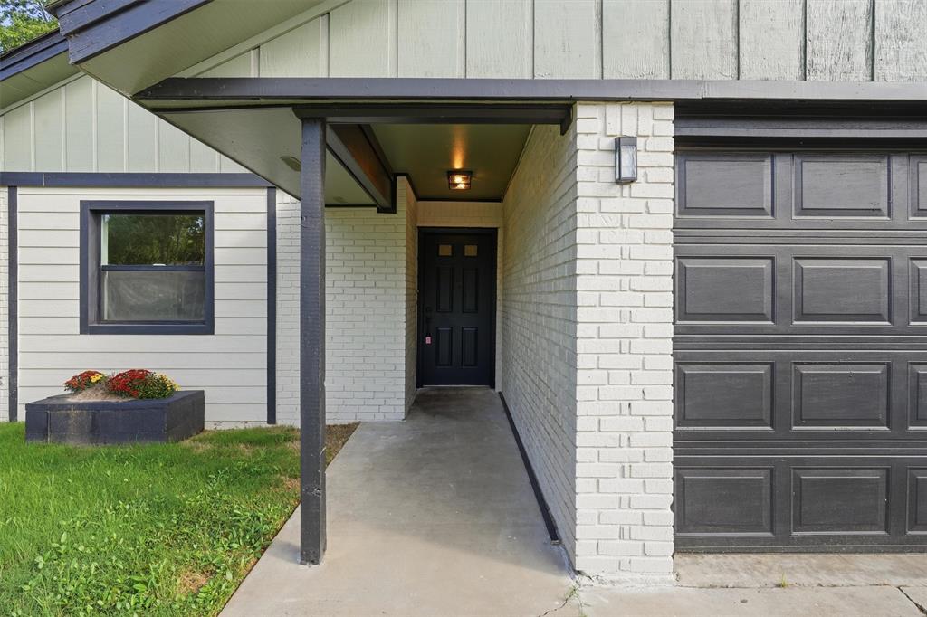 1727 W Doyle Street