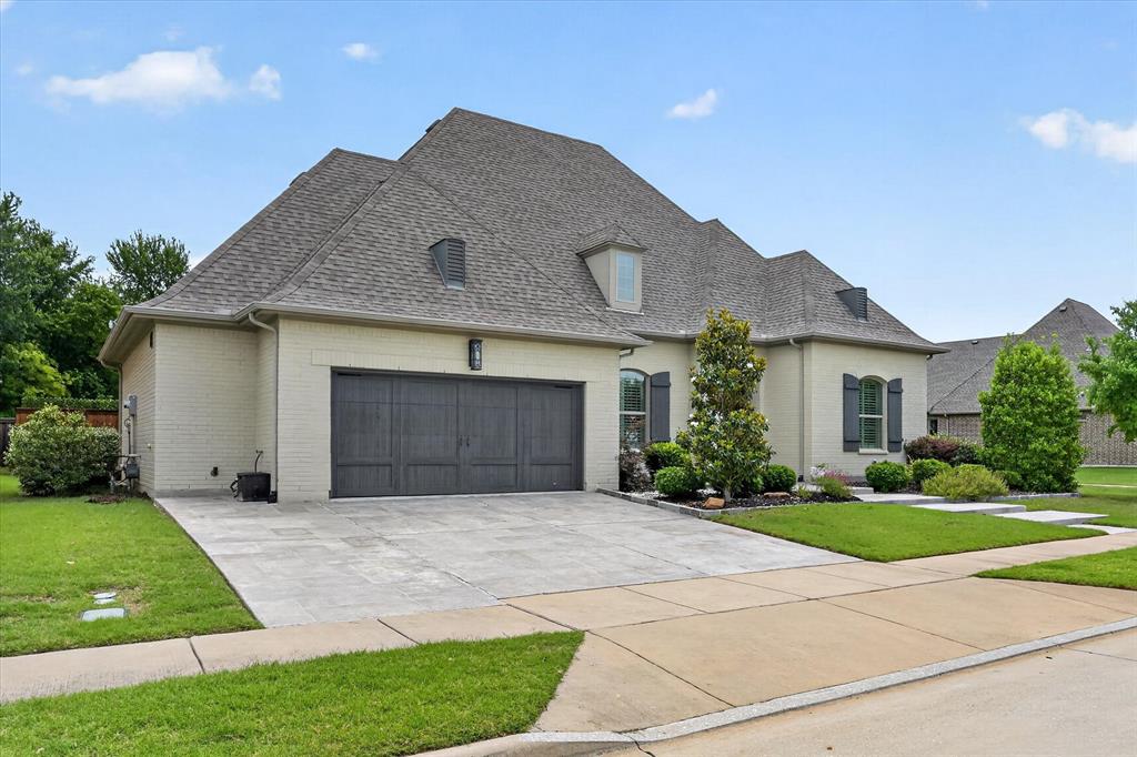 2204 Grafton Lane