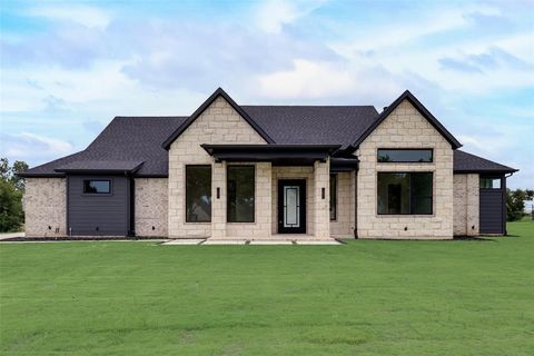 1376 Shadow Lakes Drive Wills Point TX 75169