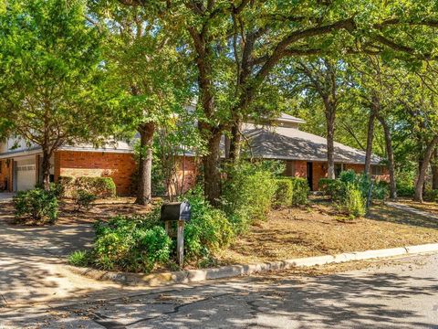 1004 Overhill Drive Bedford TX 76022