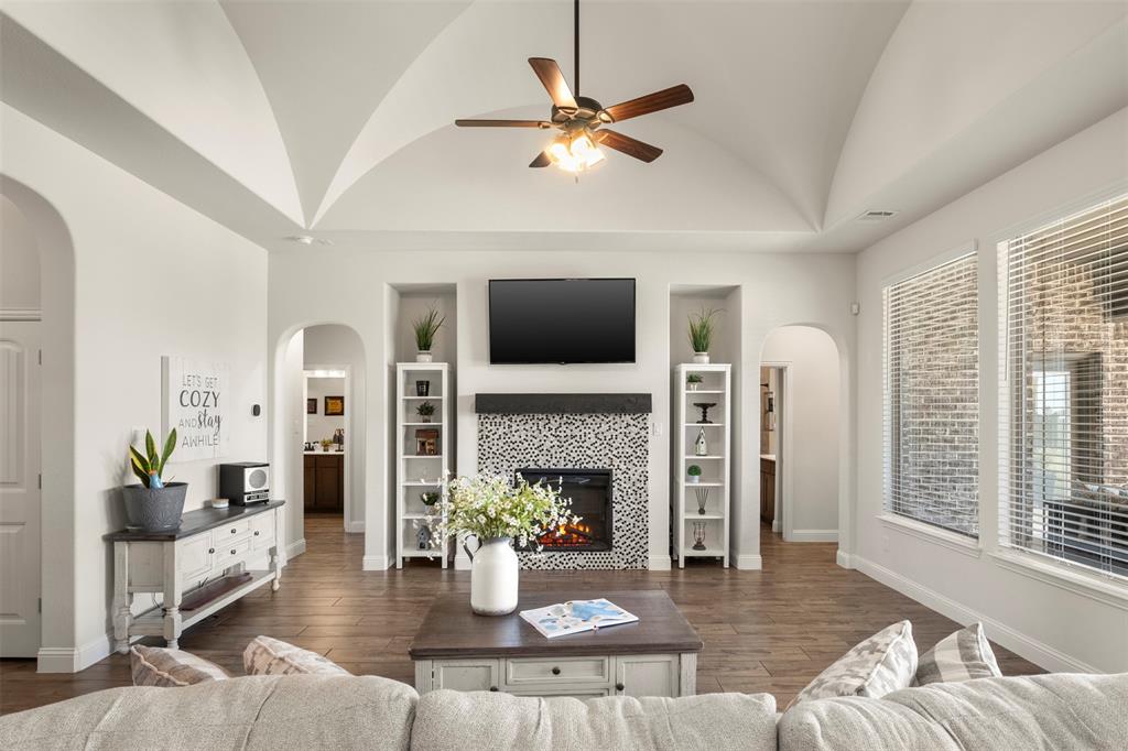 Pioneer Point Ph 3 & 4 - Residential