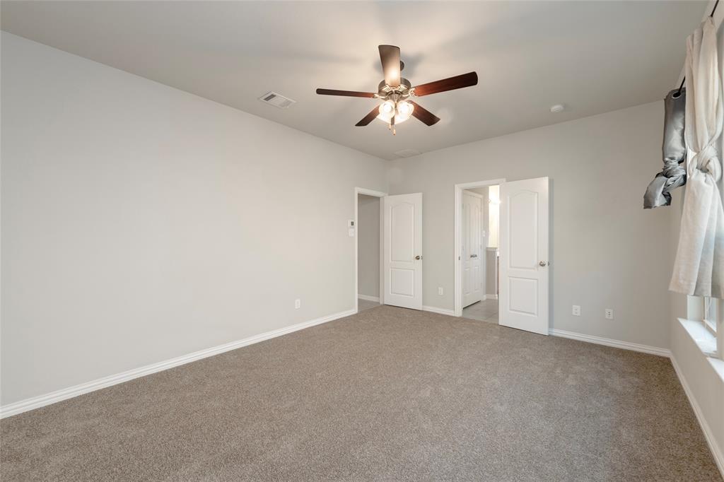 Valencia On The Lake - Residential