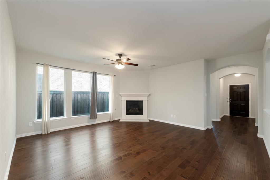 Valencia On The Lake - Residential