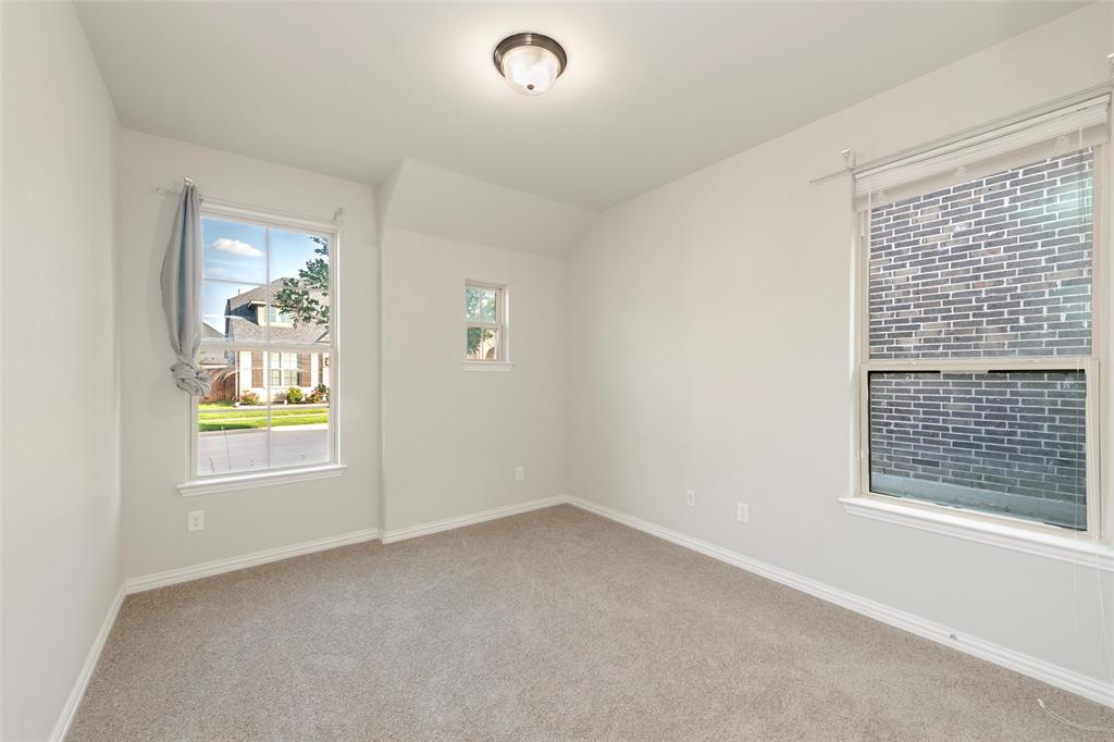 Valencia On The Lake - Residential