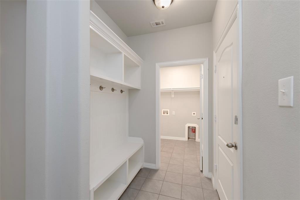 Valencia On The Lake - Residential