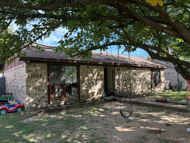 10311 Kinslow Drive
