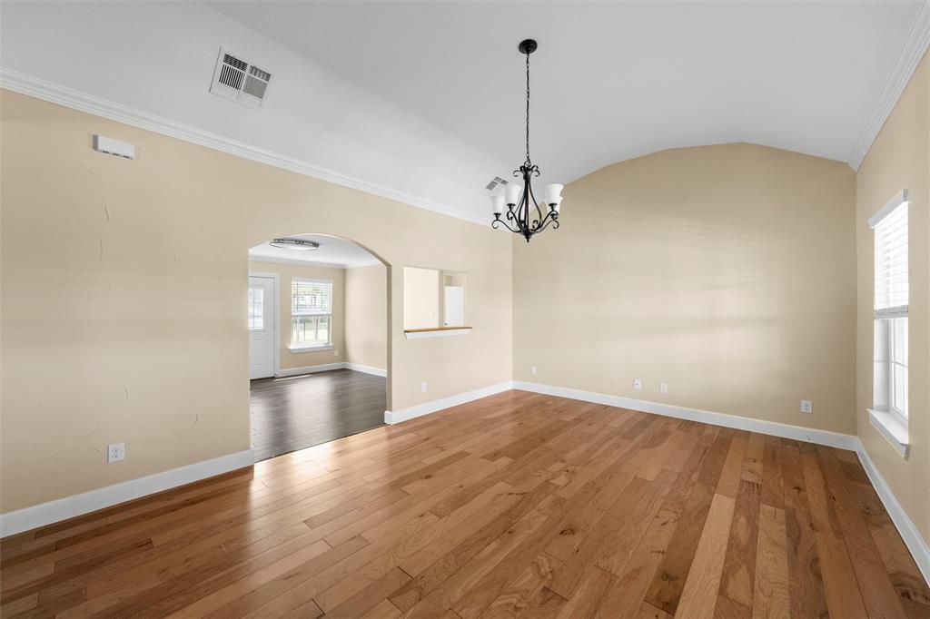 1518 Roadrunner Trail