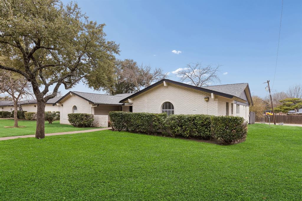 15757 El Estado Drive