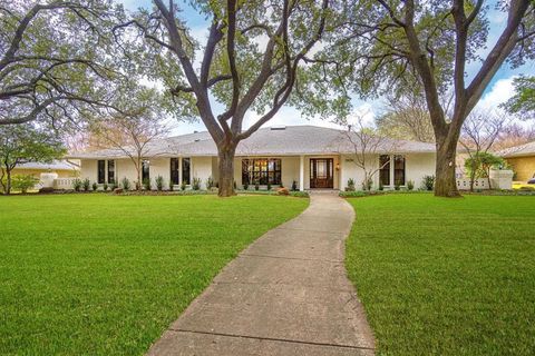 3939 Courtshire Drive Dallas TX 75229