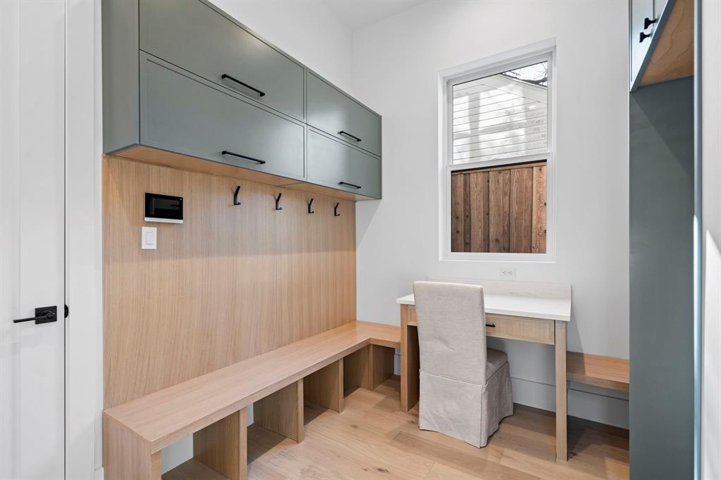 Wilshire Summit - Residential