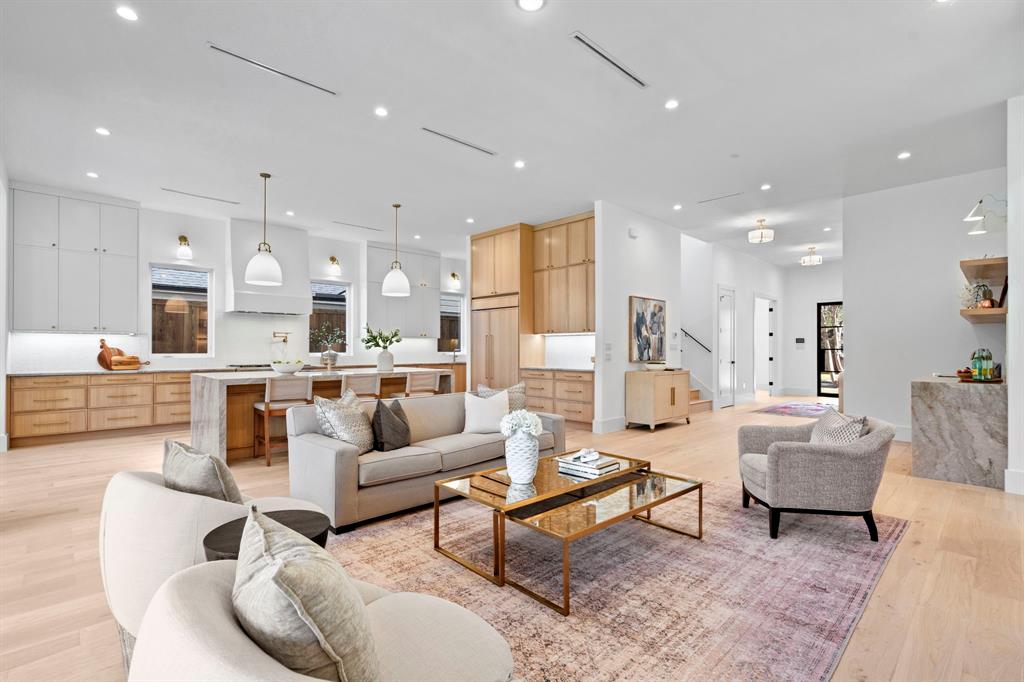 Wilshire Summit - Residential