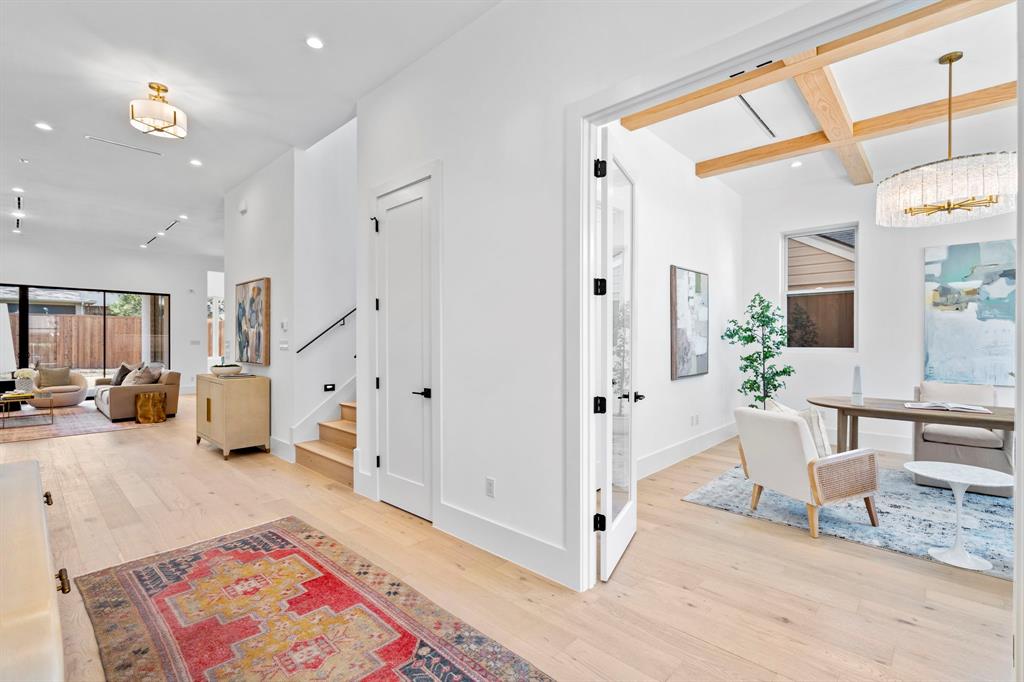 Wilshire Summit - Residential