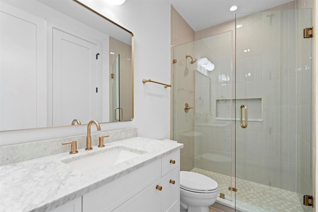 Wilshire Summit - Residential