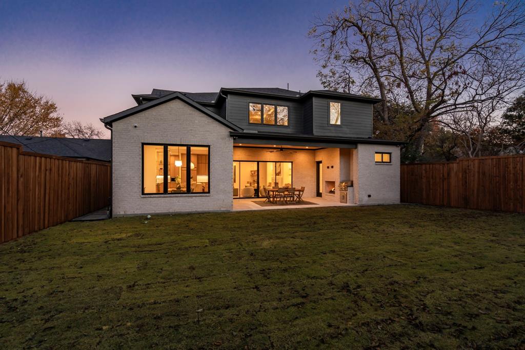 Wilshire Summit - Residential