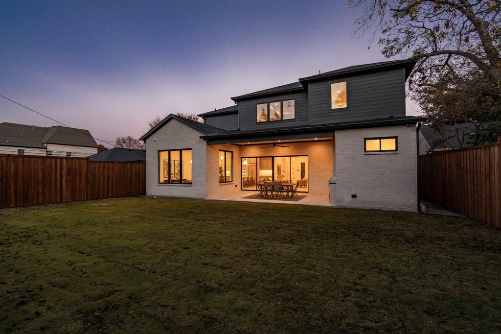 Wilshire Summit - Residential