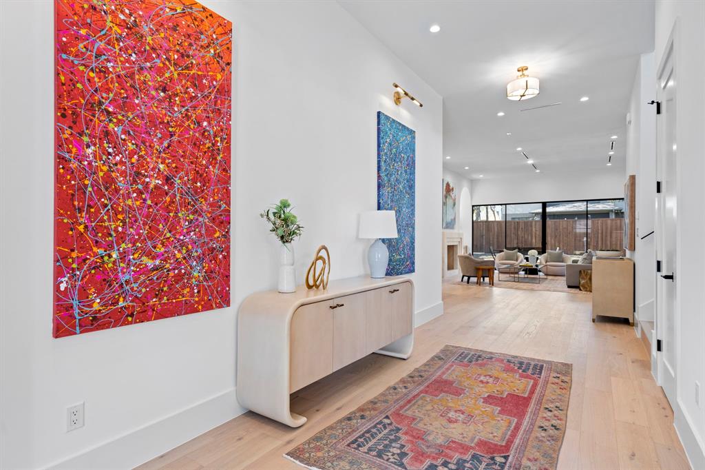 Wilshire Summit - Residential