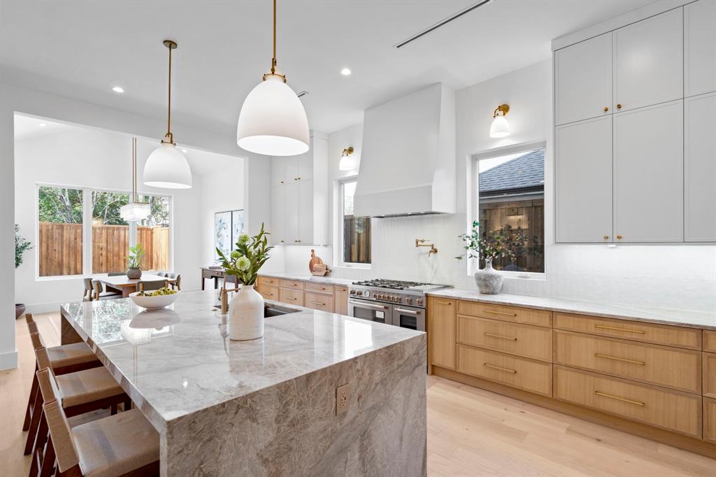 Wilshire Summit - Residential