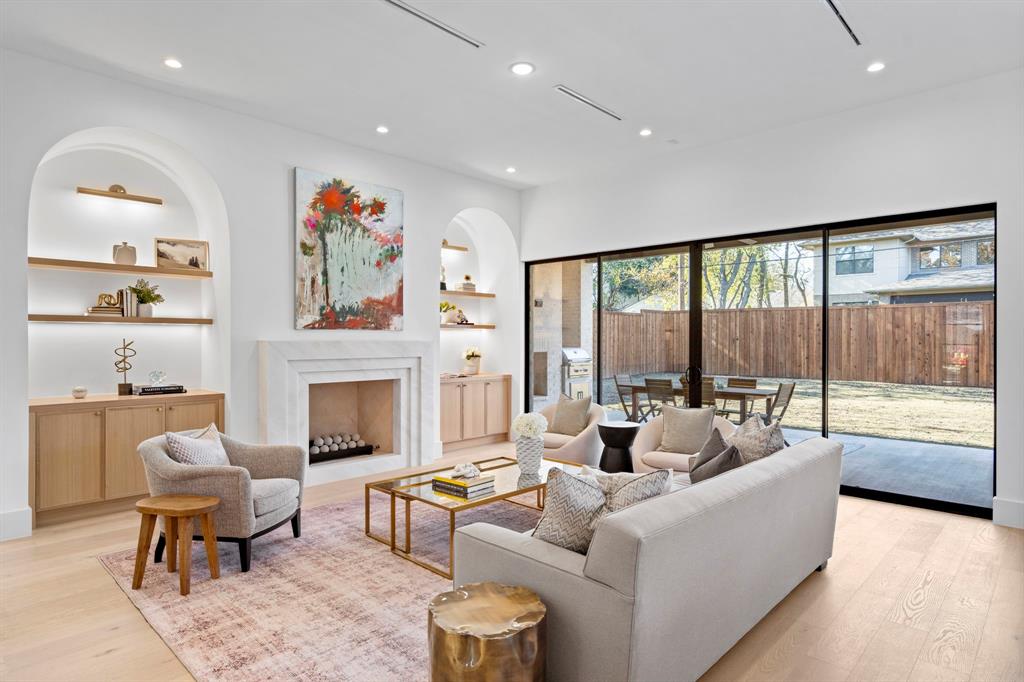 Wilshire Summit - Residential